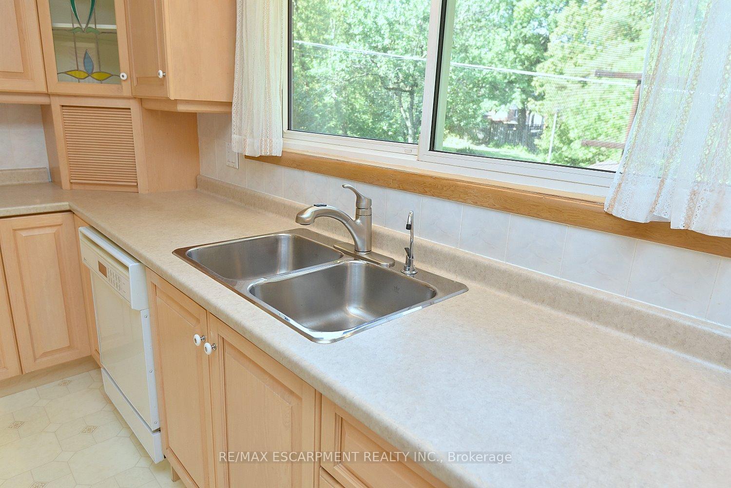 Photo 17 of 140 Kent Street, Hamilton, Kirkendall — HOMEH