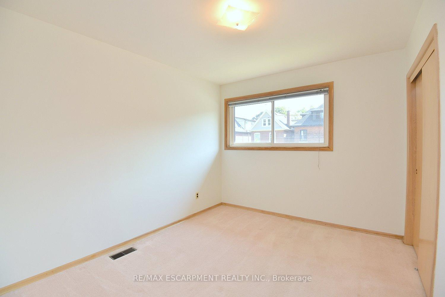 Photo 15 of 140 Kent Street, Hamilton, Kirkendall — HOMEH
