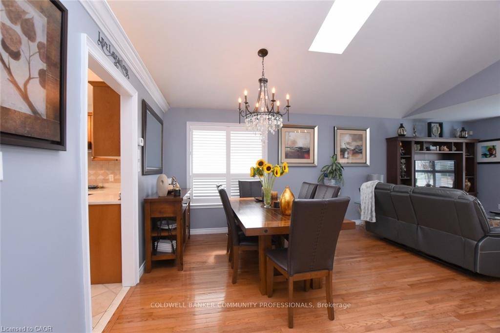 Photo 25 of 17 Durrell Court, Hamilton, Crerar — HOMEH