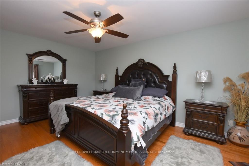 Photo 14 of 17 Durrell Court, Hamilton, Crerar — HOMEH