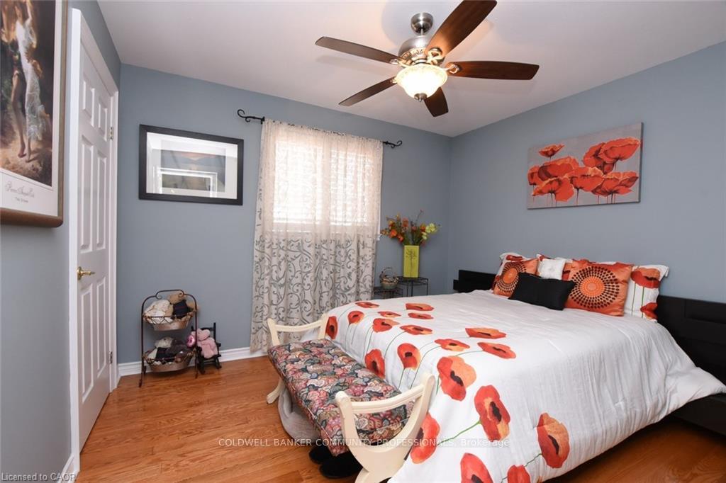 Photo 20 of 17 Durrell Court, Hamilton, Crerar — HOMEH