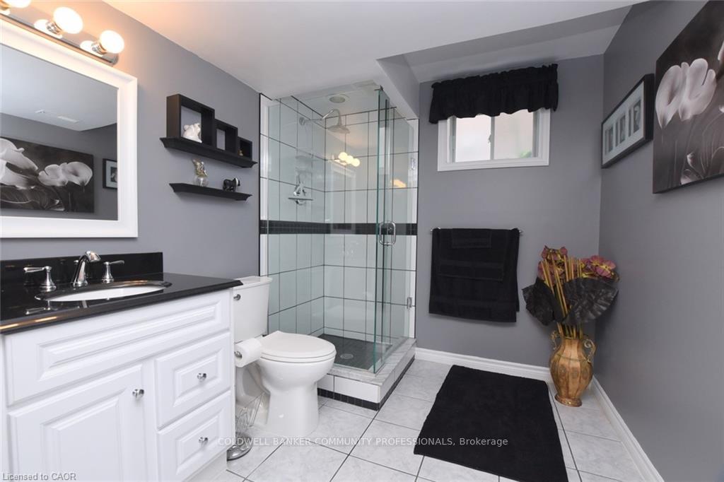 Photo 33 of 17 Durrell Court, Hamilton, Crerar — HOMEH
