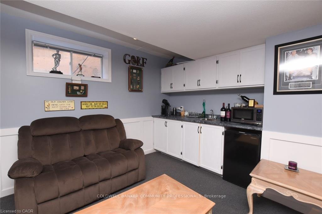 Photo 29 of 17 Durrell Court, Hamilton, Crerar — HOMEH