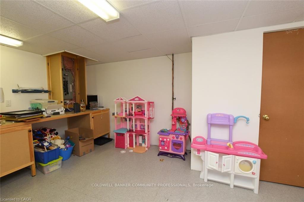 Photo 46 of 17 Durrell Court, Hamilton, Crerar — HOMEH