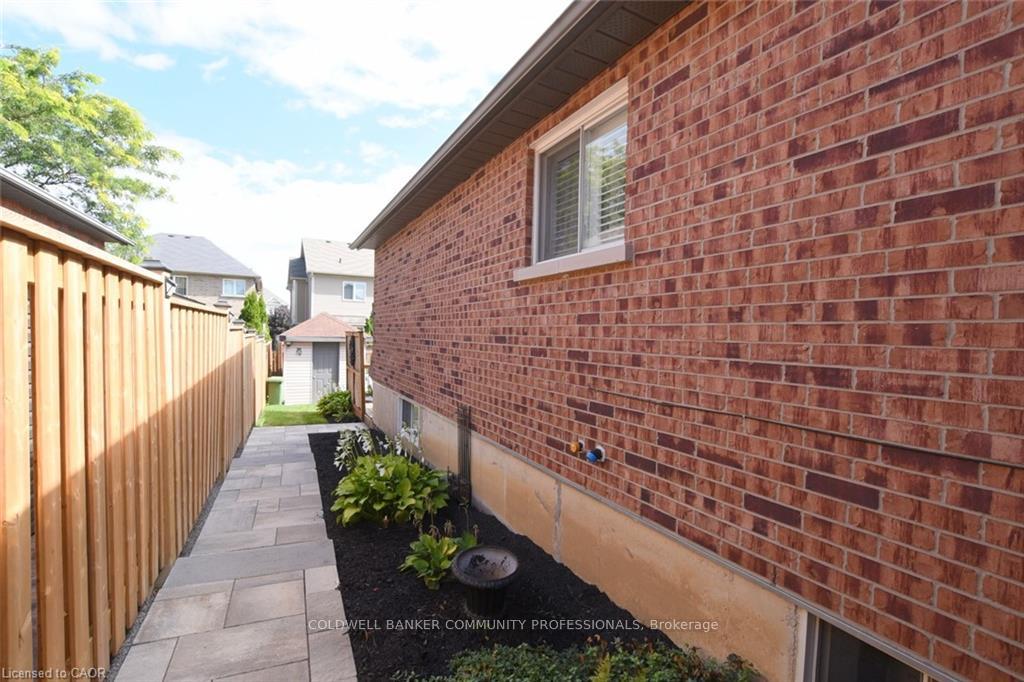 Photo 45 of 17 Durrell Court, Hamilton, Crerar — HOMEH