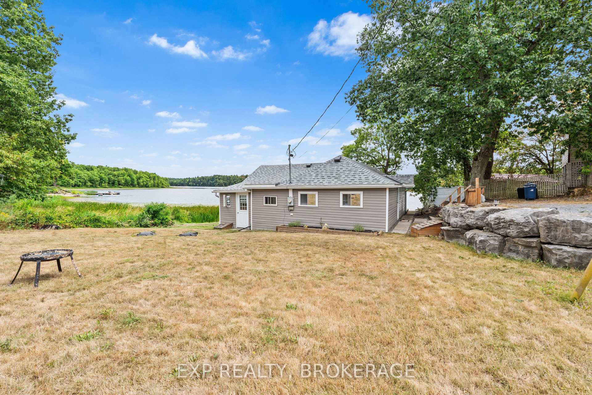 Photo 6 of 1035 Lloyd Lane, Frontenac, Frontenac South — HOMEH