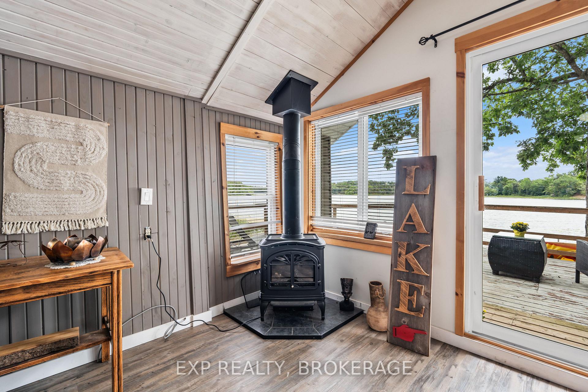 Photo 13 of 1035 Lloyd Lane, Frontenac, Frontenac South — HOMEH