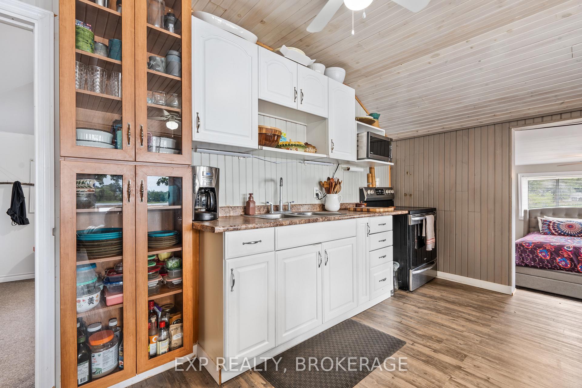 Photo 16 of 1035 Lloyd Lane, Frontenac, Frontenac South — HOMEH