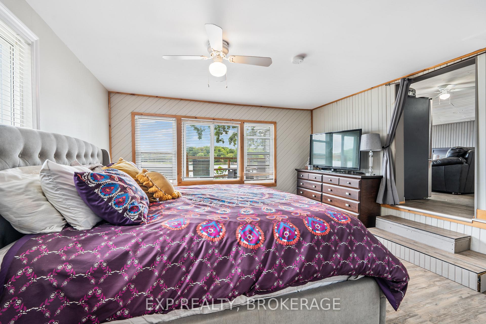 Photo 18 of 1035 Lloyd Lane, Frontenac, Frontenac South — HOMEH