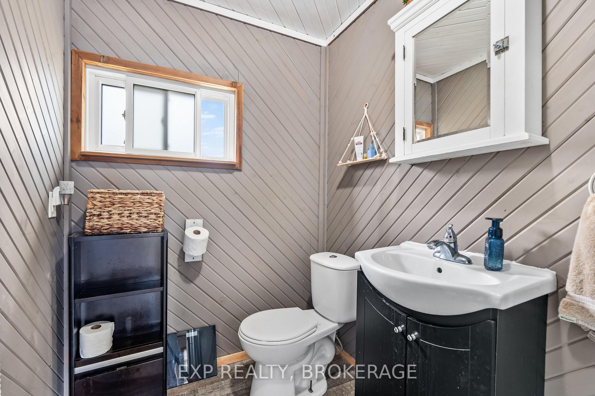 Photo 19 of 1035 Lloyd Lane, Frontenac, Frontenac South — HOMEH