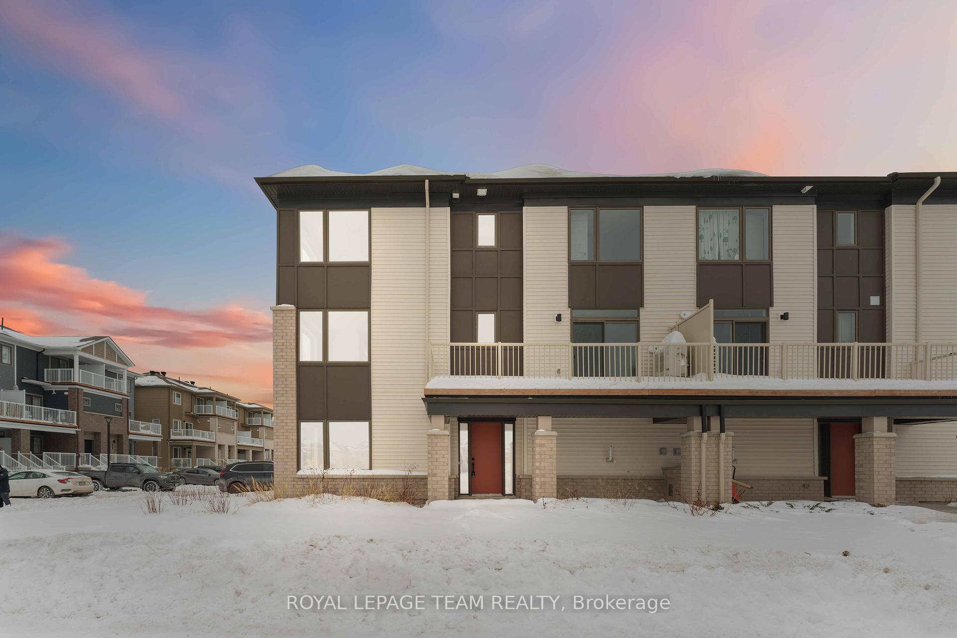 Front of 700 Chromite Private