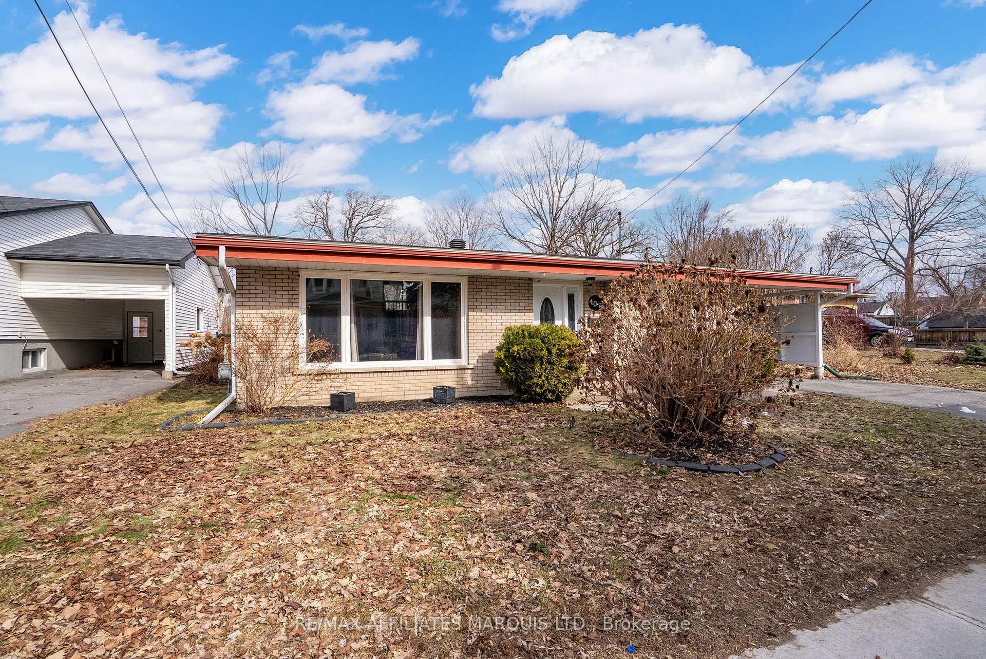 Photo 3 of 407 First Street E, Cornwall — HOMEH
