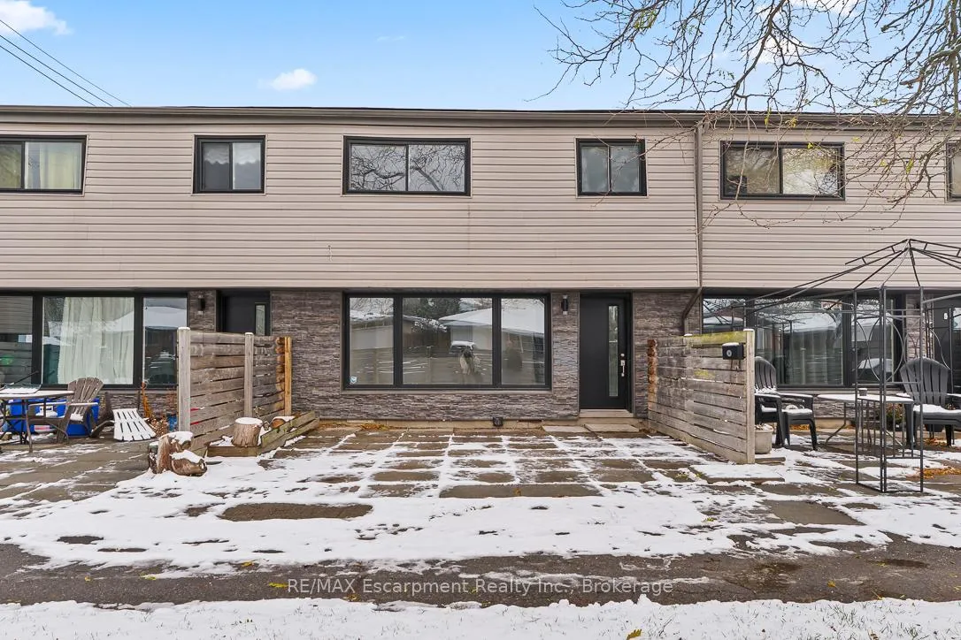 Front of Unit 202, 250 Montmorency Drive