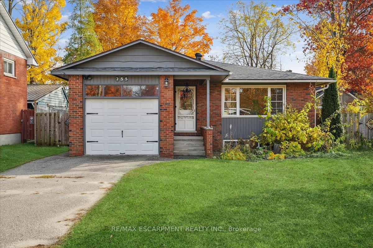 Photo 1 of 255 Brown Street, Gravenhurst, Muskoka (S) — HOMEH