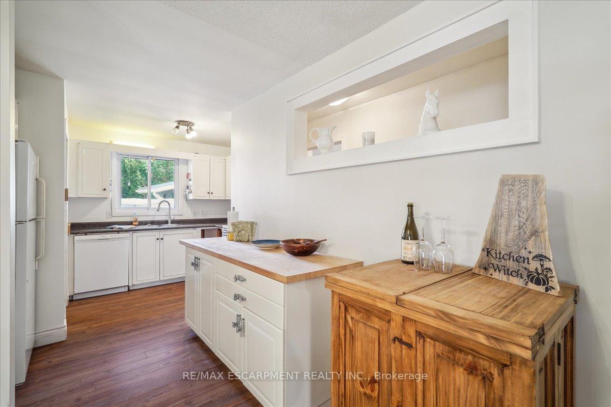 Photo 6 of 255 Brown Street, Gravenhurst, Muskoka (S) — HOMEH