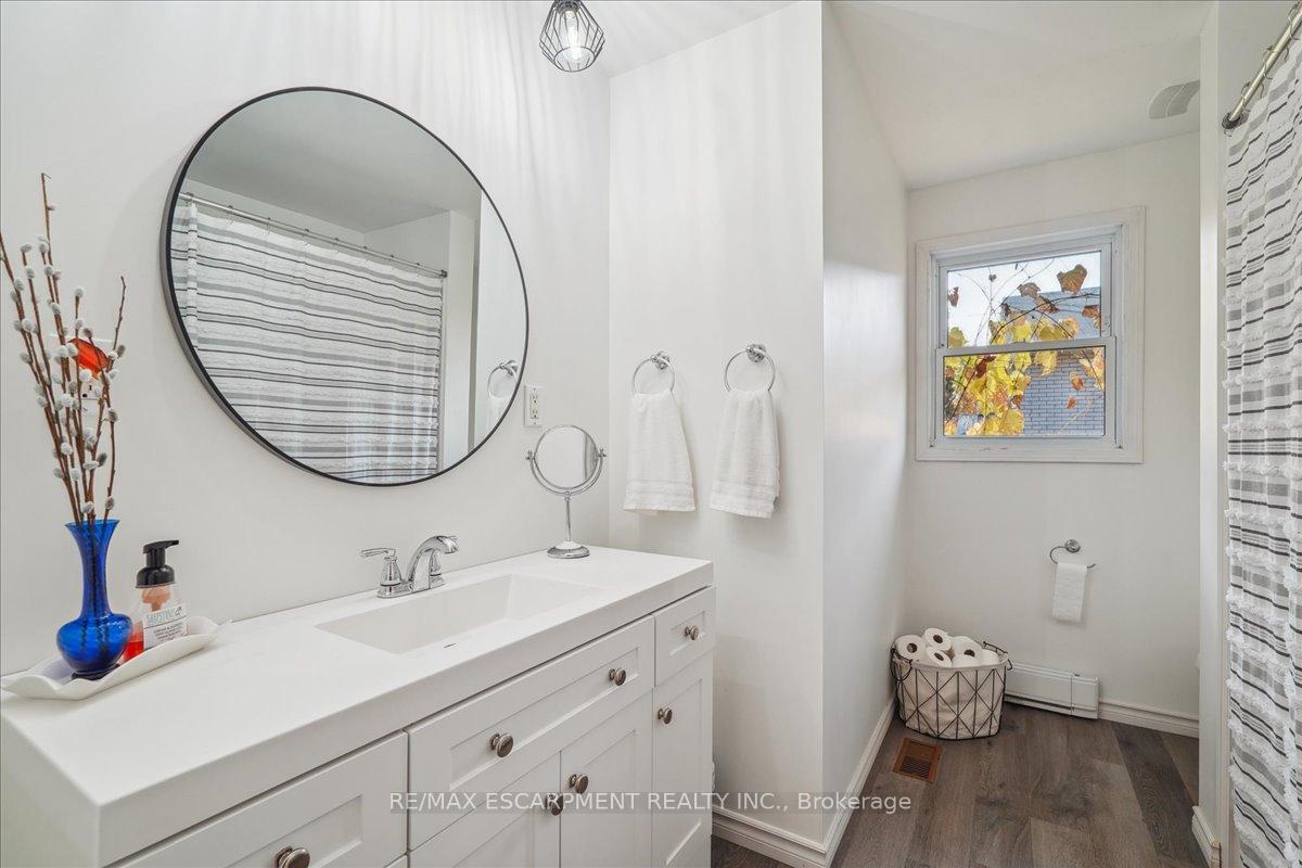 Photo 16 of 255 Brown Street, Gravenhurst, Muskoka (S) — HOMEH