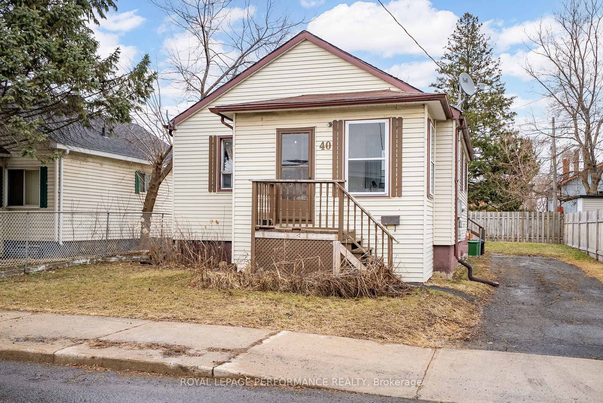 Photo 2 of 40 Cartier Avenue, Cornwall — HOMEH