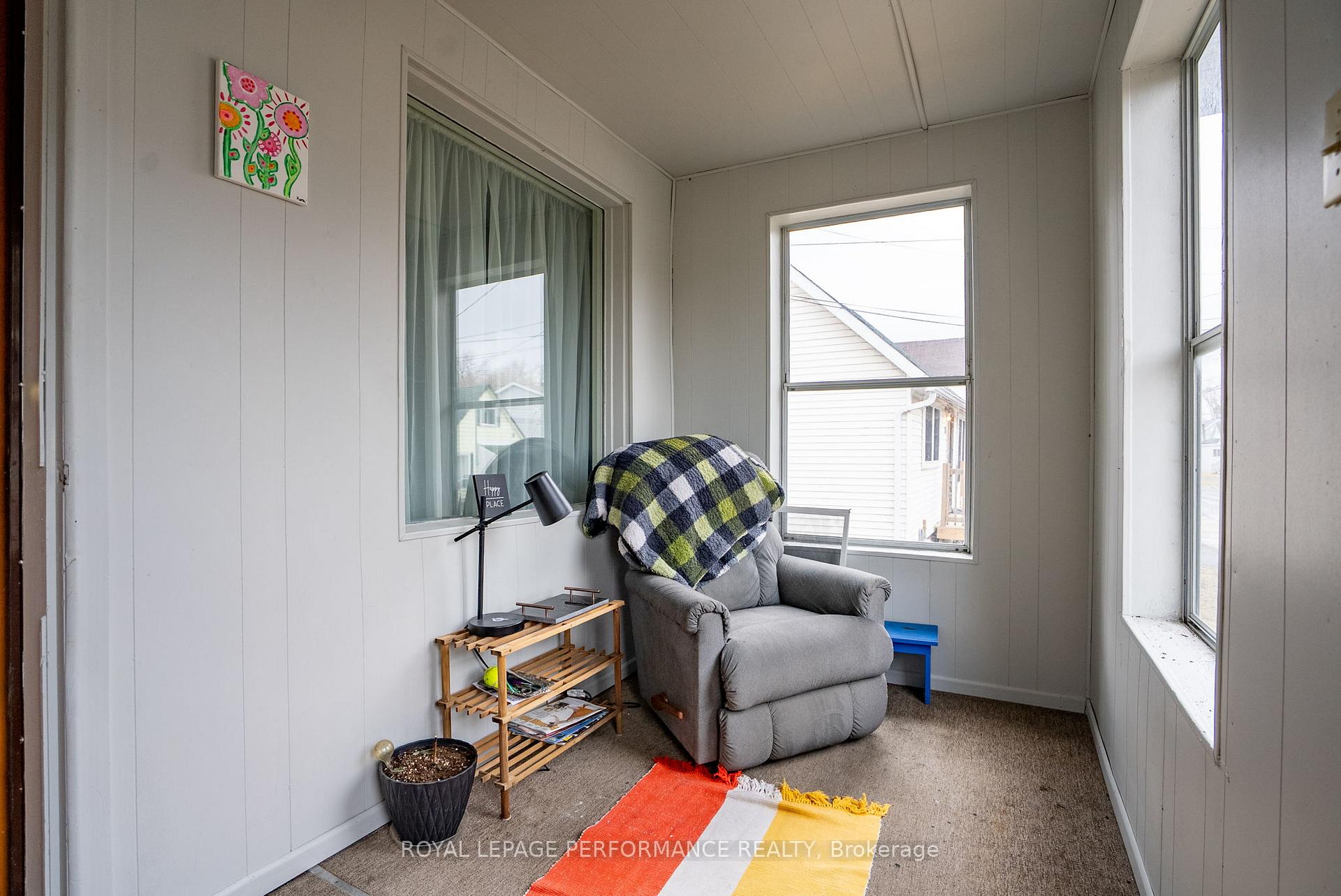 Photo 4 of 40 Cartier Avenue, Cornwall — HOMEH