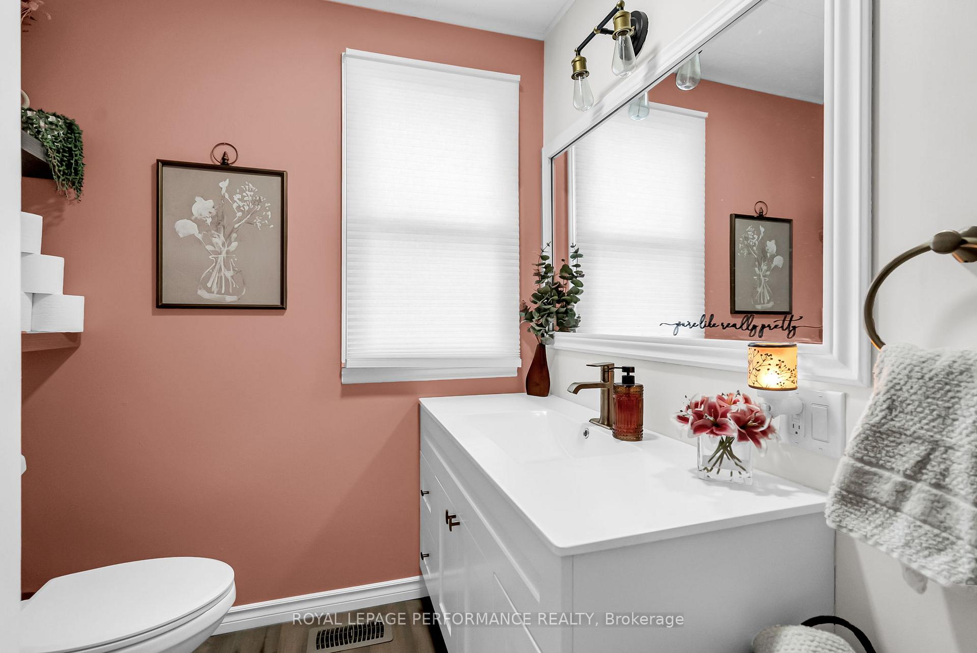 Photo 12 of 40 Cartier Avenue, Cornwall — HOMEH