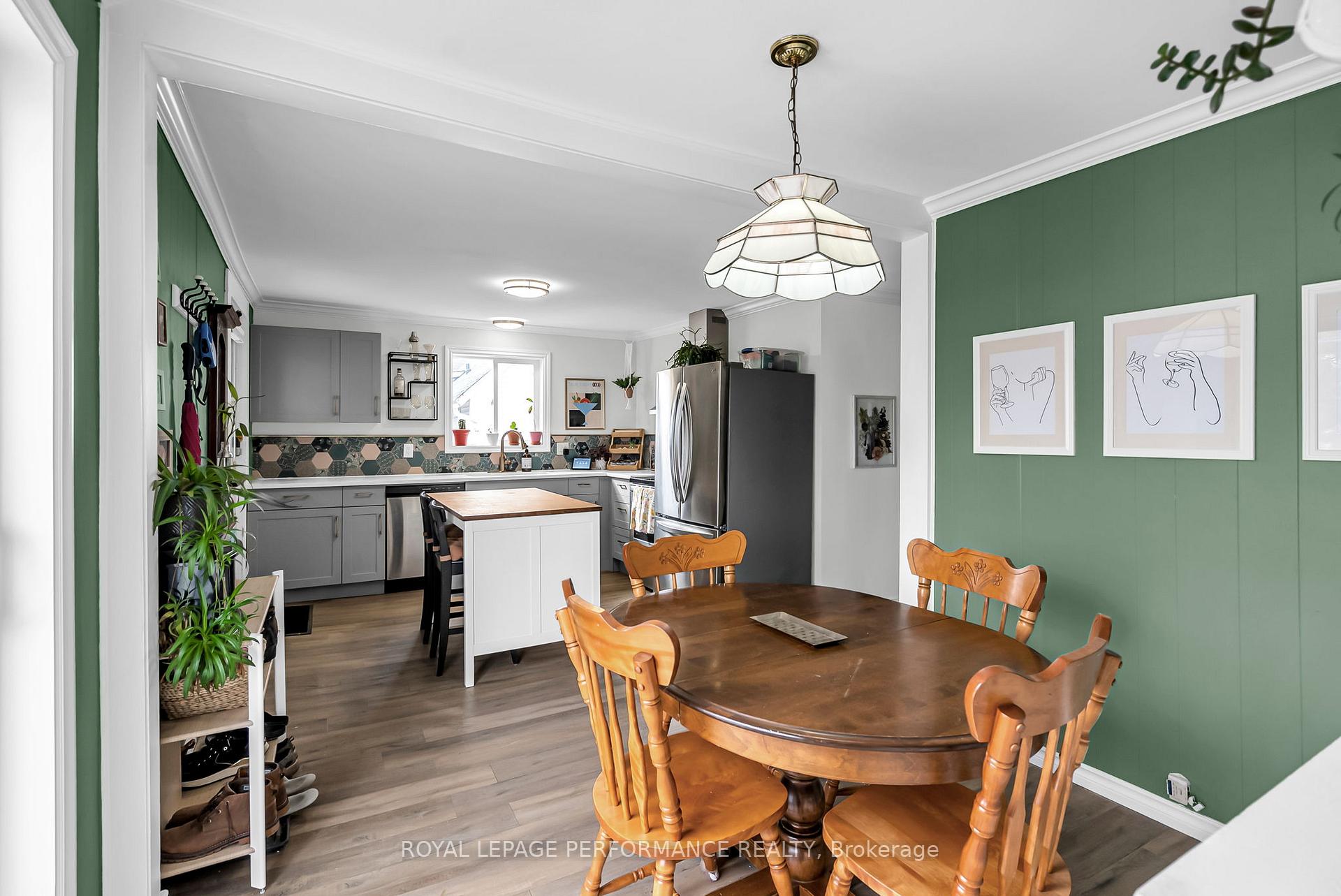 Photo 18 of 40 Cartier Avenue, Cornwall — HOMEH