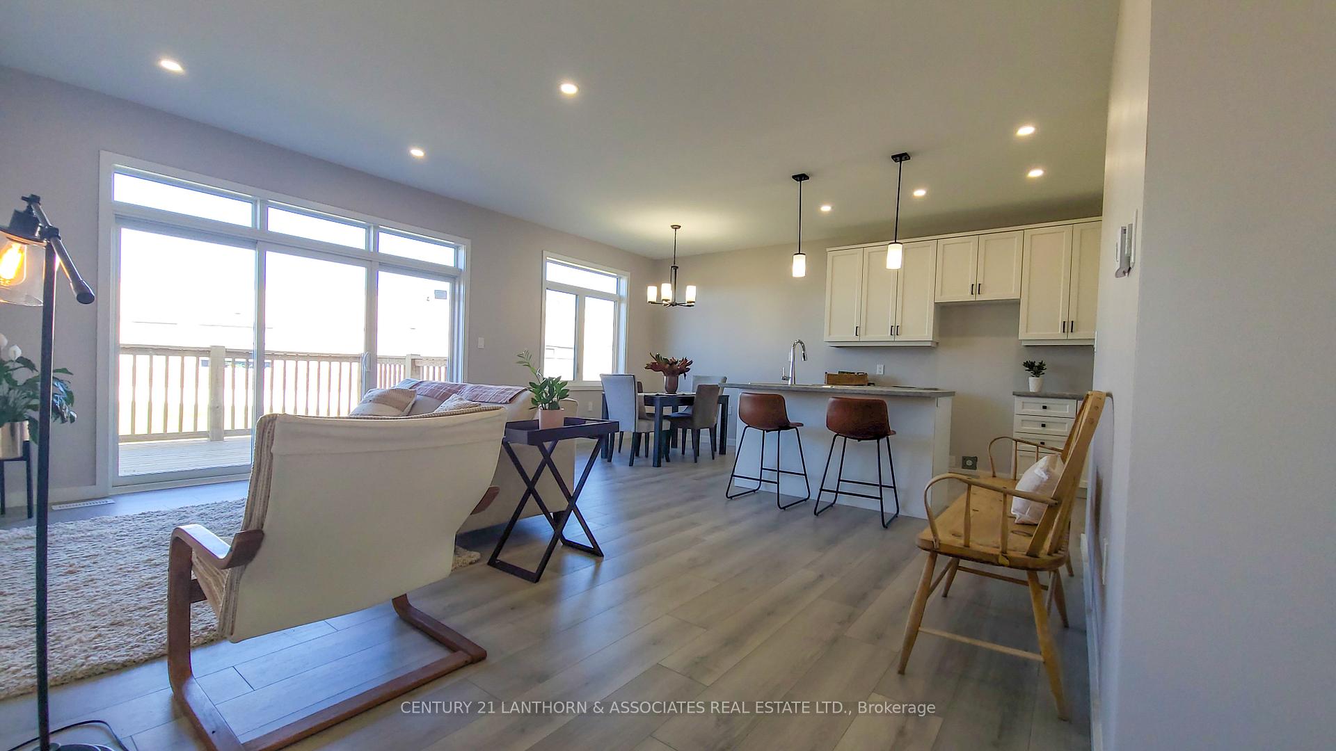 Photo 6 of 28 Summit Crescent, Belleville, Belleville Ward — HOMEH