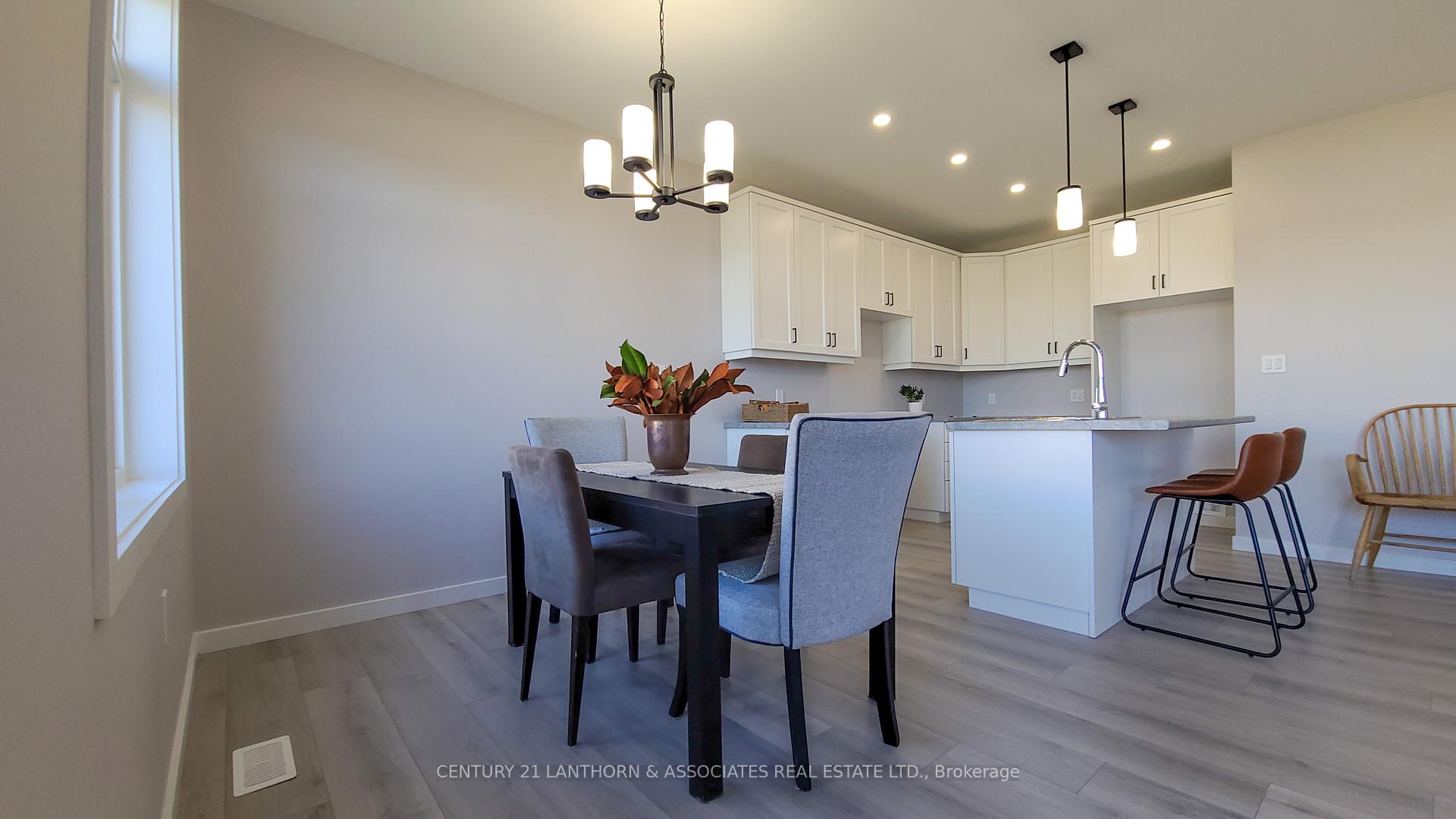 Photo 7 of 28 Summit Crescent, Belleville, Belleville Ward — HOMEH
