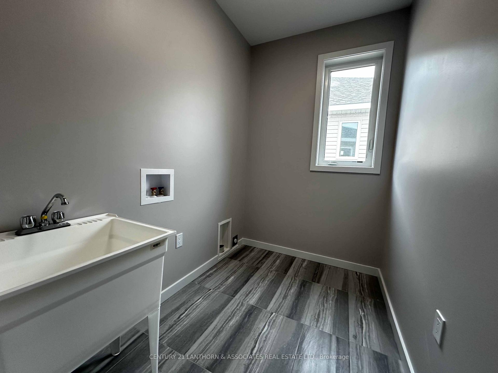 Photo 15 of 28 Summit Crescent, Belleville, Belleville Ward — HOMEH