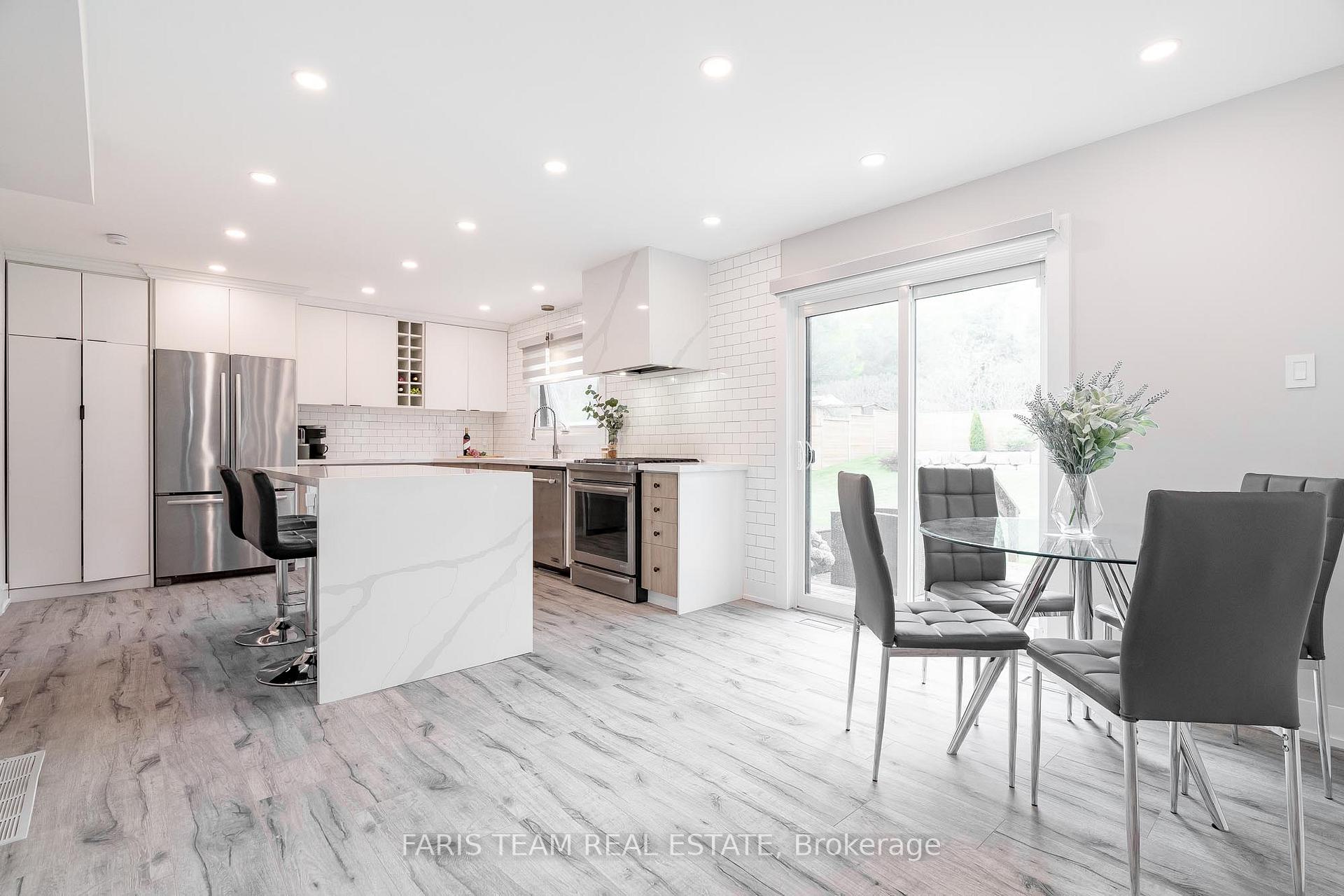 Photo 3 of 432 Edgehill Drive, Barrie, Edgehill Drive — HOMEH