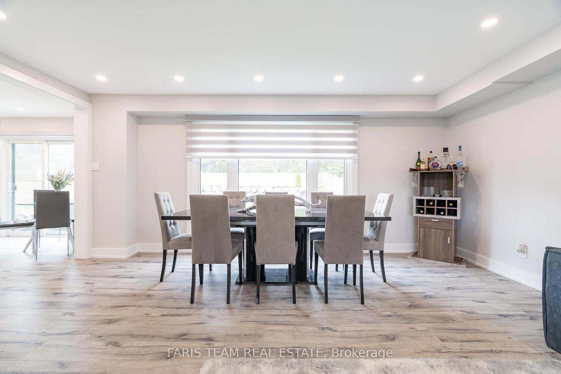 Photo 12 of 432 Edgehill Drive, Barrie, Edgehill Drive — HOMEH