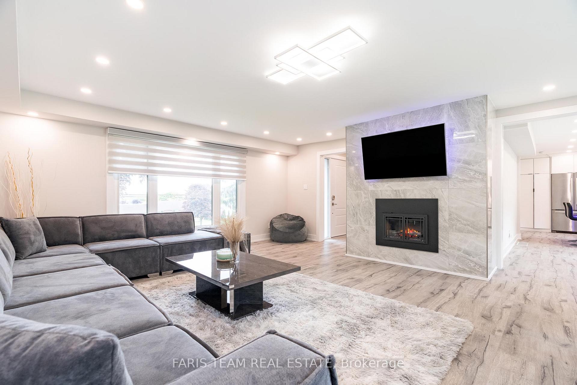 Photo 14 of 432 Edgehill Drive, Barrie, Edgehill Drive — HOMEH