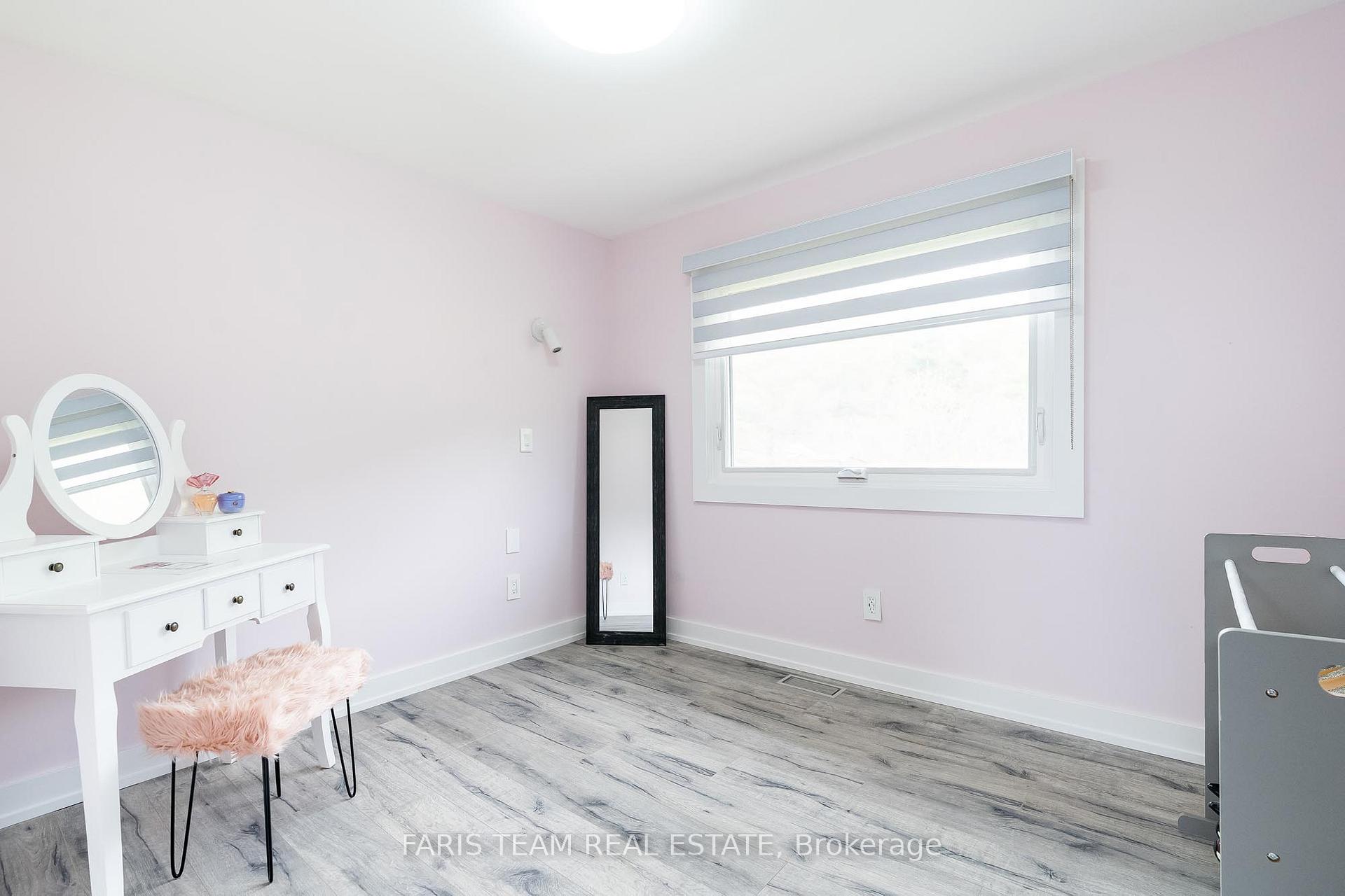 Photo 26 of 432 Edgehill Drive, Barrie, Edgehill Drive — HOMEH