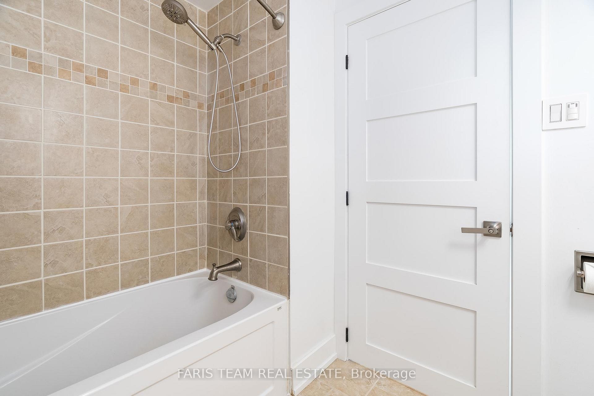 Photo 28 of 432 Edgehill Drive, Barrie, Edgehill Drive — HOMEH