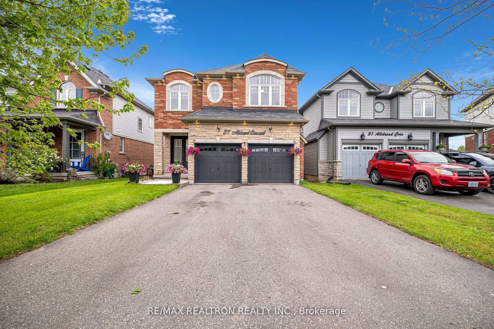 Photo 1 of 27 Alldread Crescent, Clarington, Newcastle — HOMEH