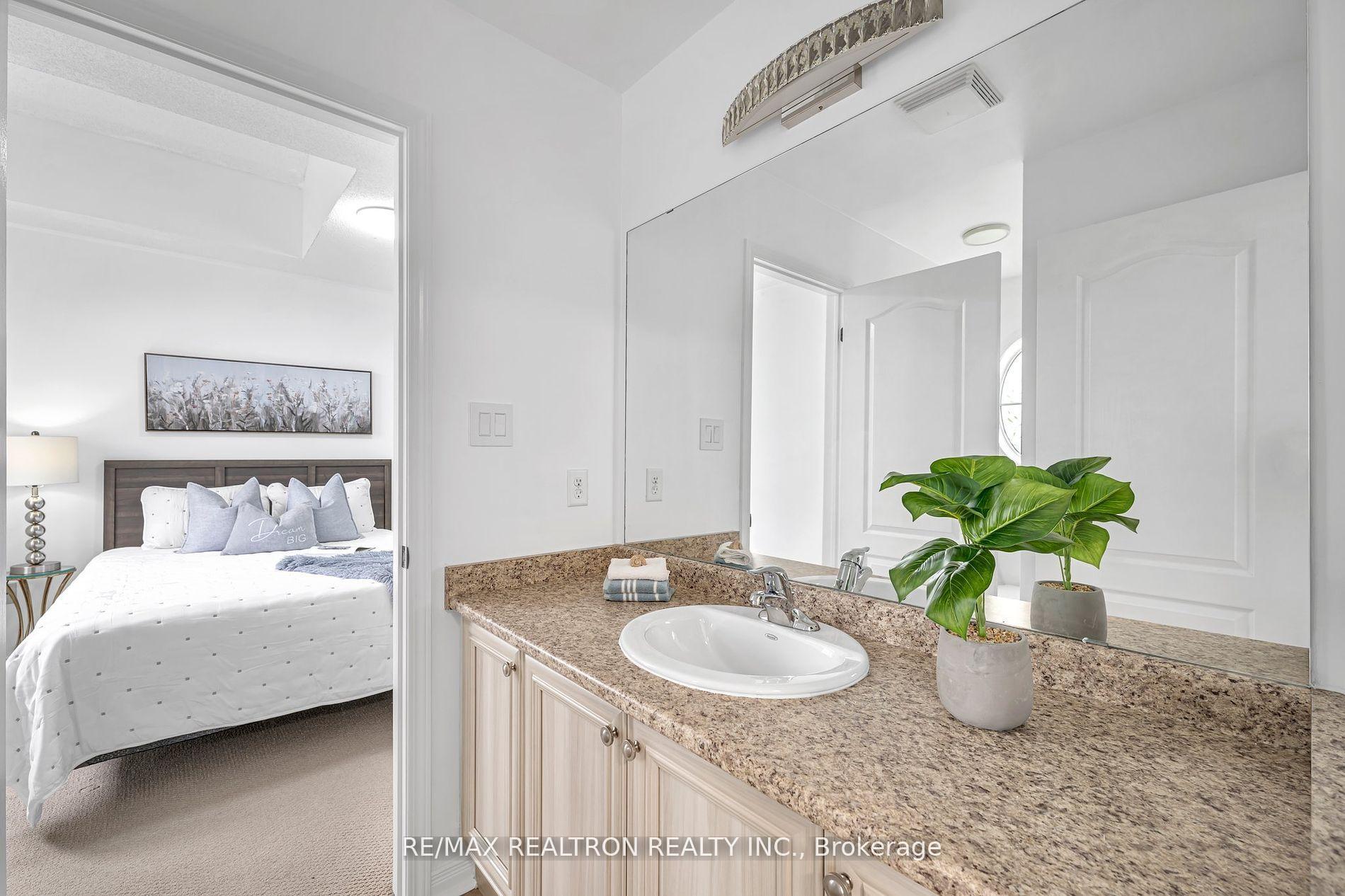 Photo 15 of 27 Alldread Crescent, Clarington, Newcastle — HOMEH