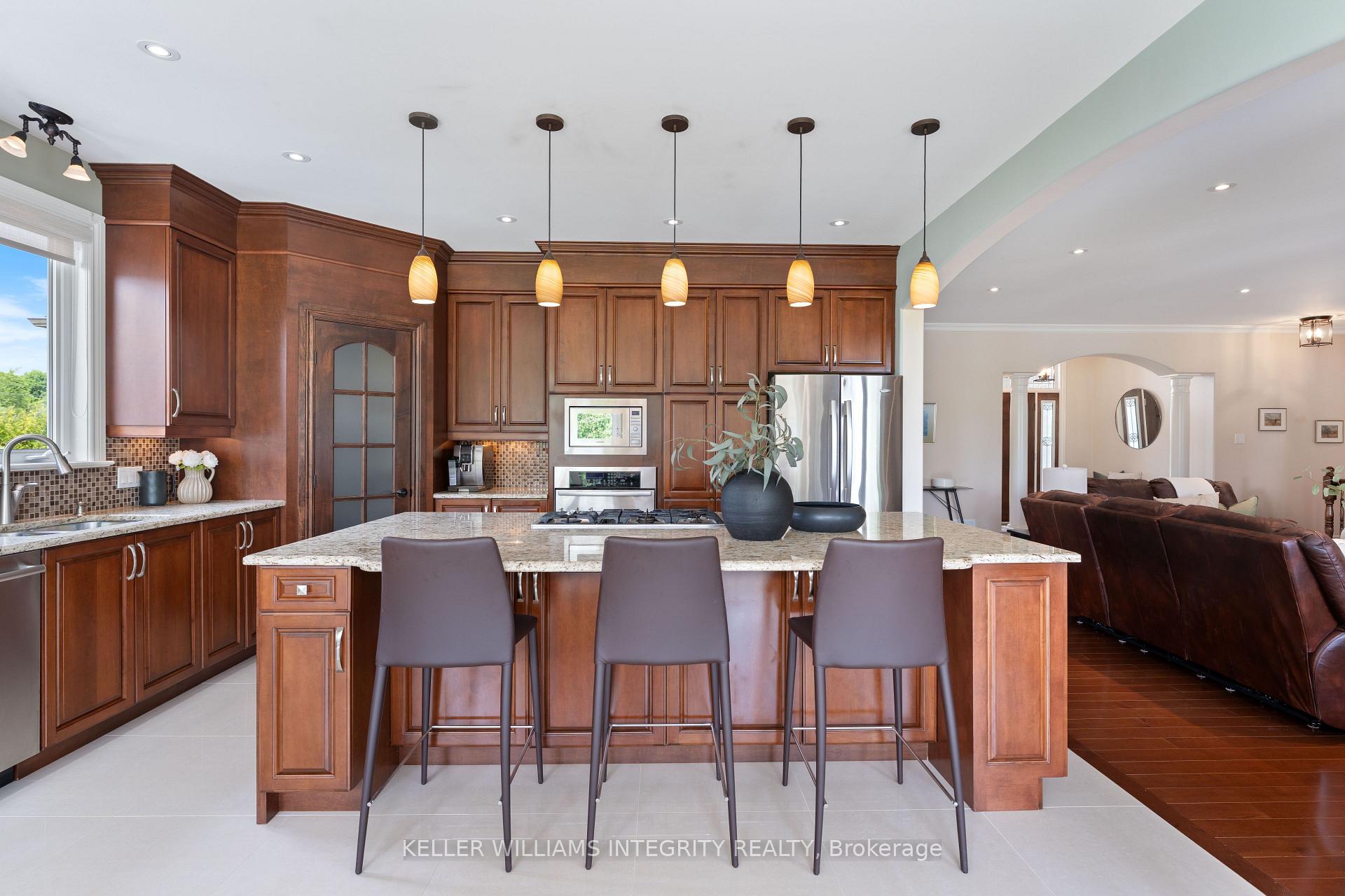 Photo 2 of 6373 Blossom Trail Drive, Ottawa, Greely — HOMEH
