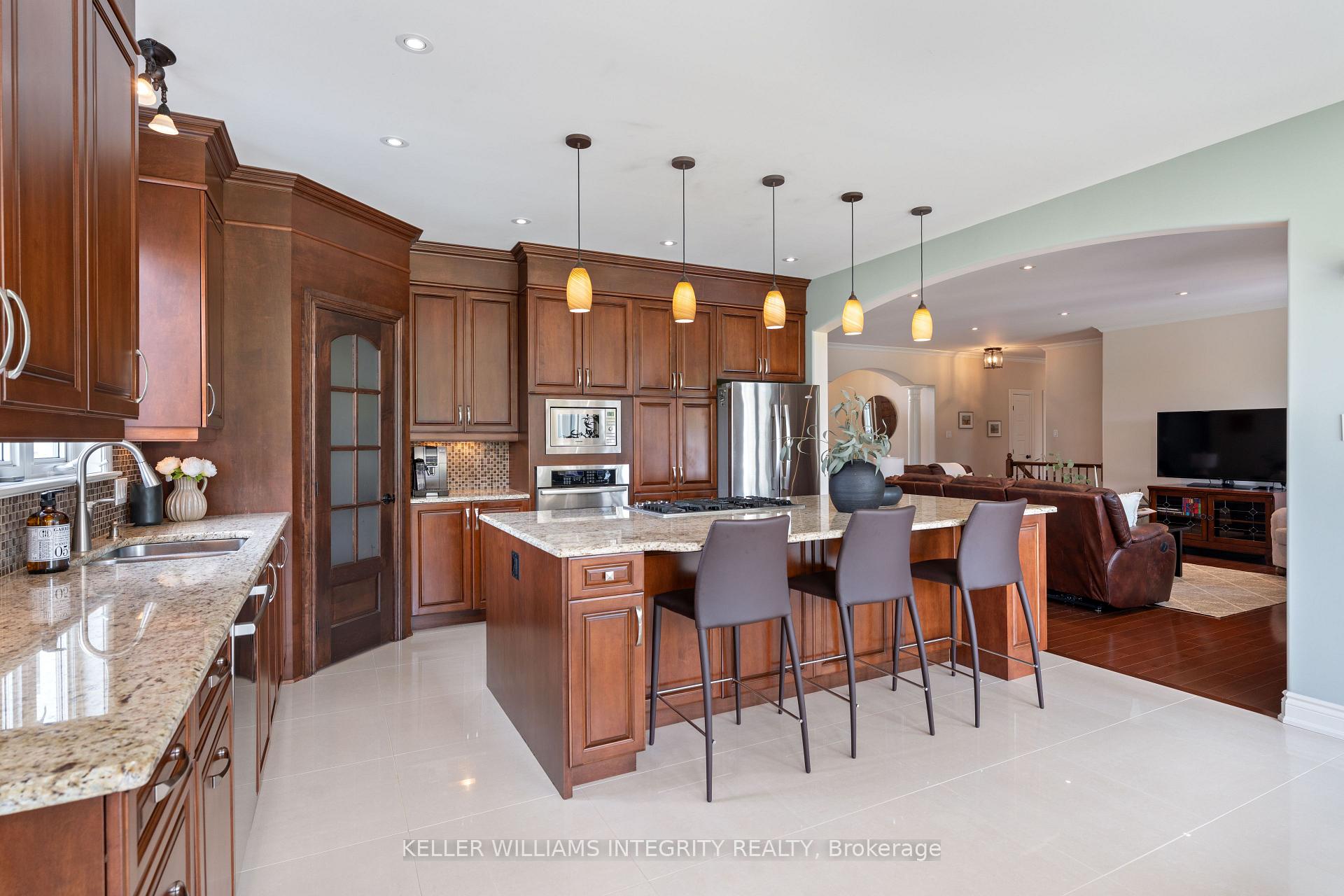 Photo 3 of 6373 Blossom Trail Drive, Ottawa, Greely — HOMEH