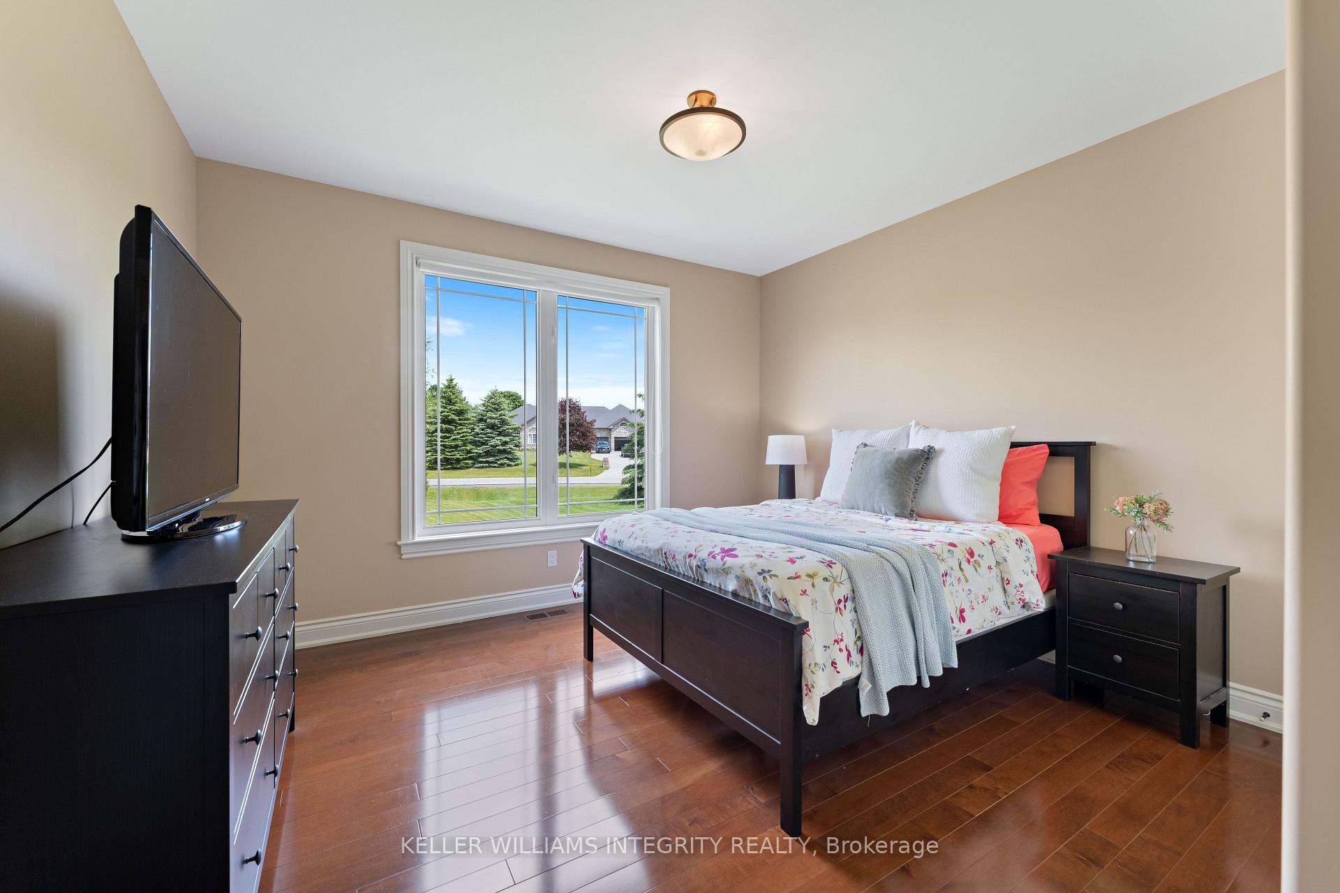Photo 18 of 6373 Blossom Trail Drive, Ottawa, Greely — HOMEH