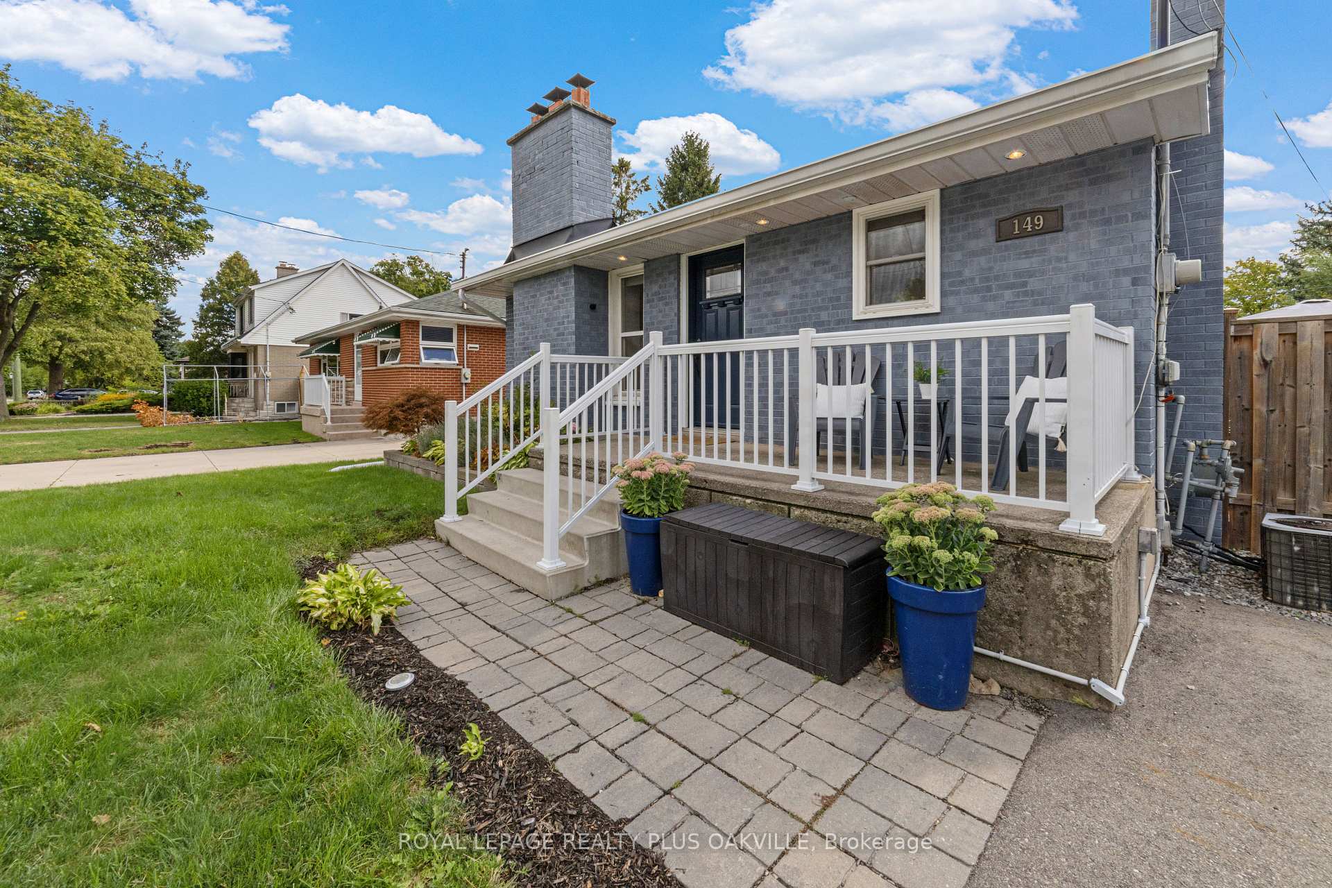 Photo 3 of 149 West 32nd Street, Hamilton, Westcliffe — HOMEH
