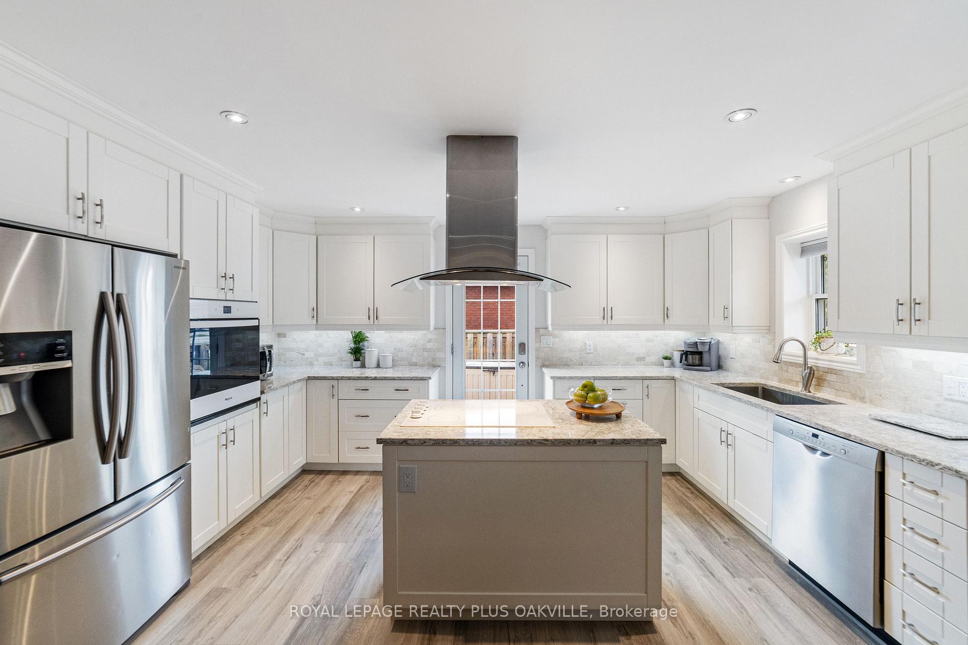 Photo 9 of 149 West 32nd Street, Hamilton, Westcliffe — HOMEH