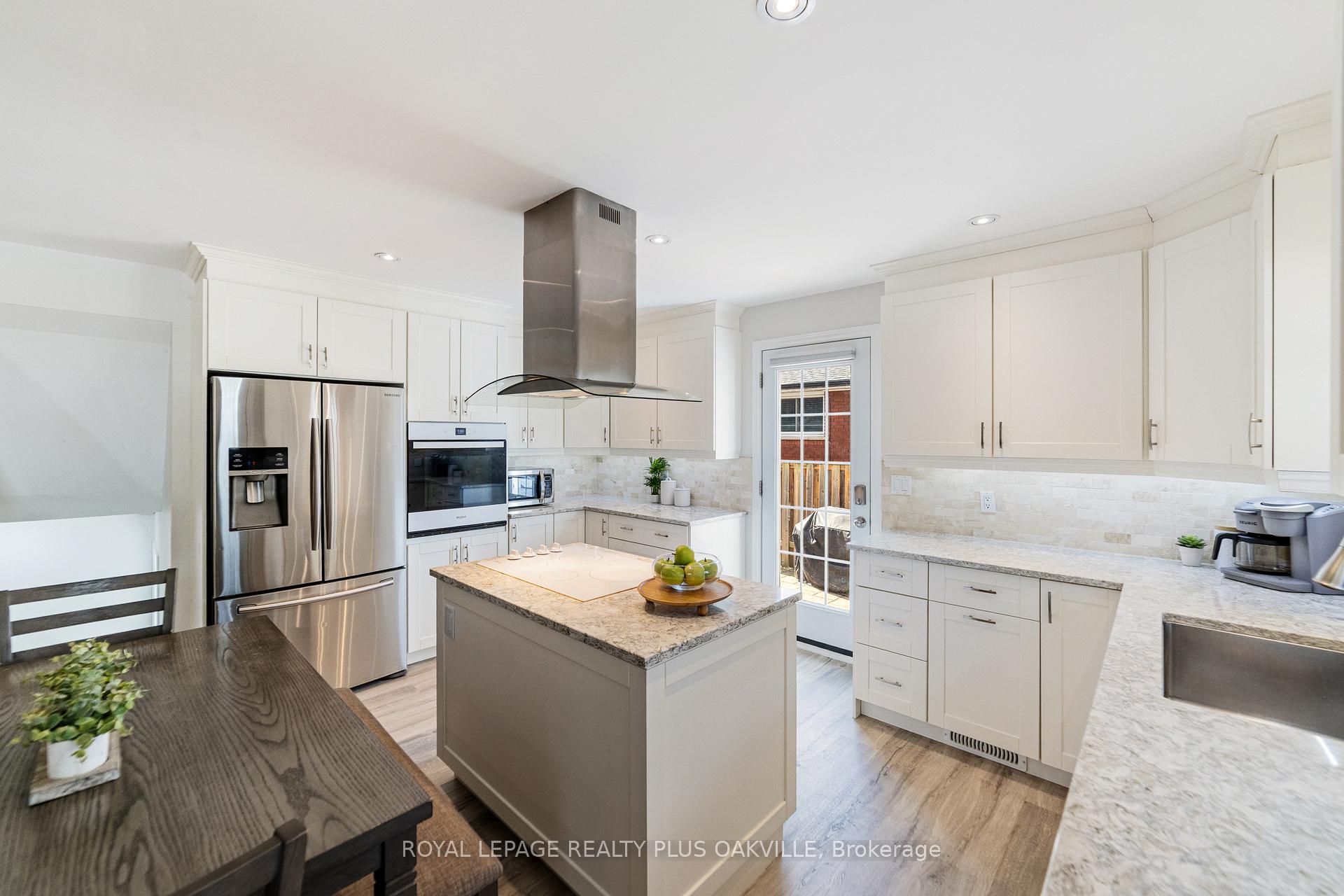 Photo 10 of 149 West 32nd Street, Hamilton, Westcliffe — HOMEH