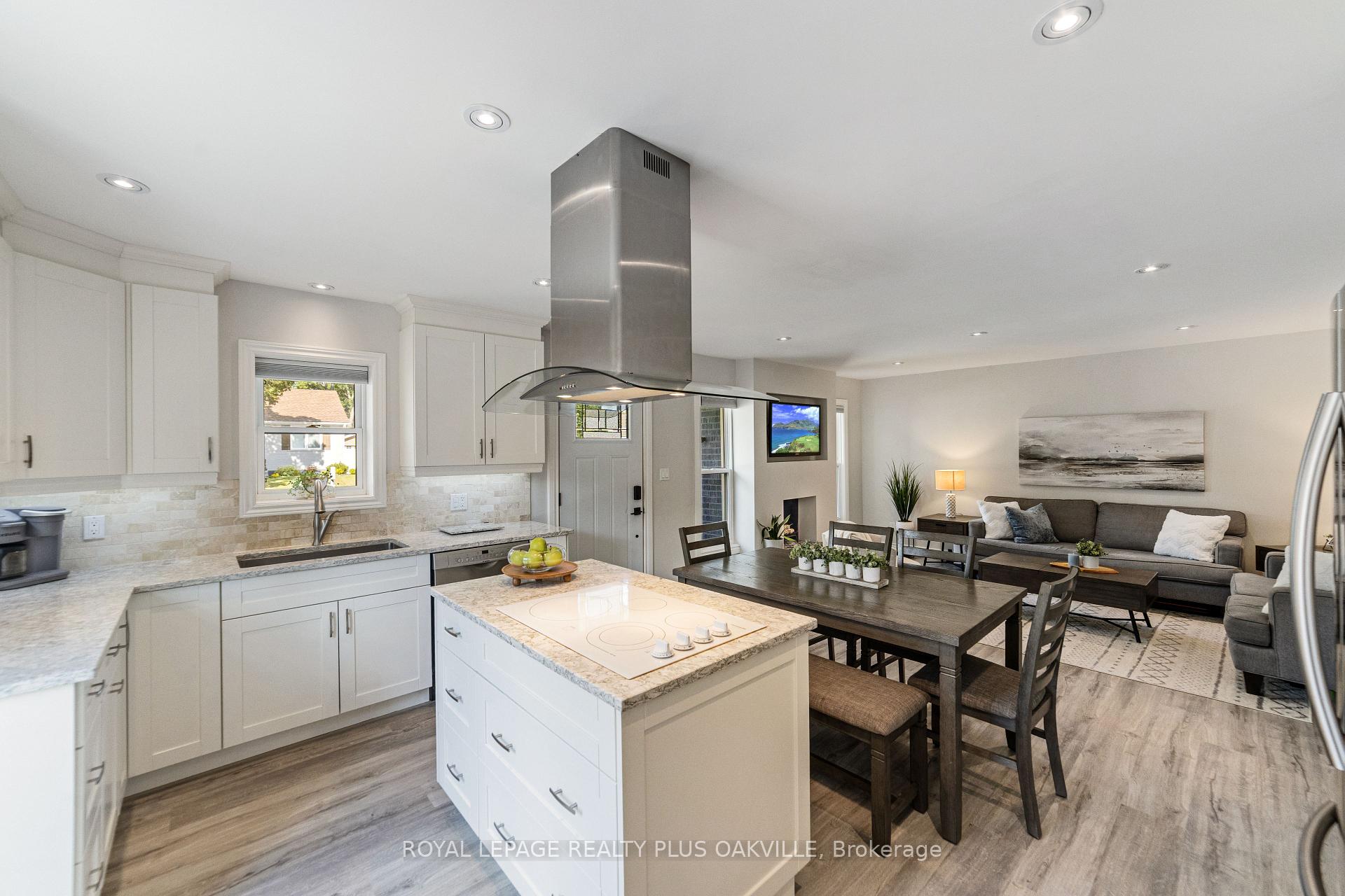 Photo 11 of 149 West 32nd Street, Hamilton, Westcliffe — HOMEH