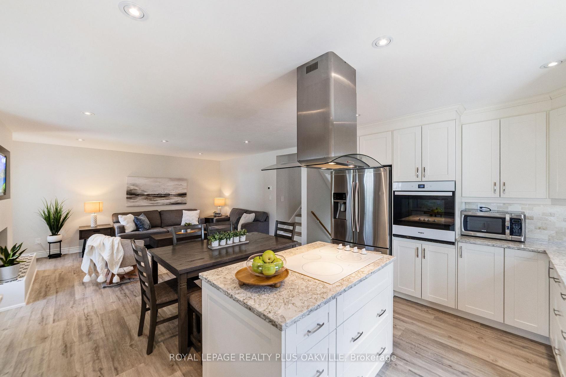 Photo 12 of 149 West 32nd Street, Hamilton, Westcliffe — HOMEH