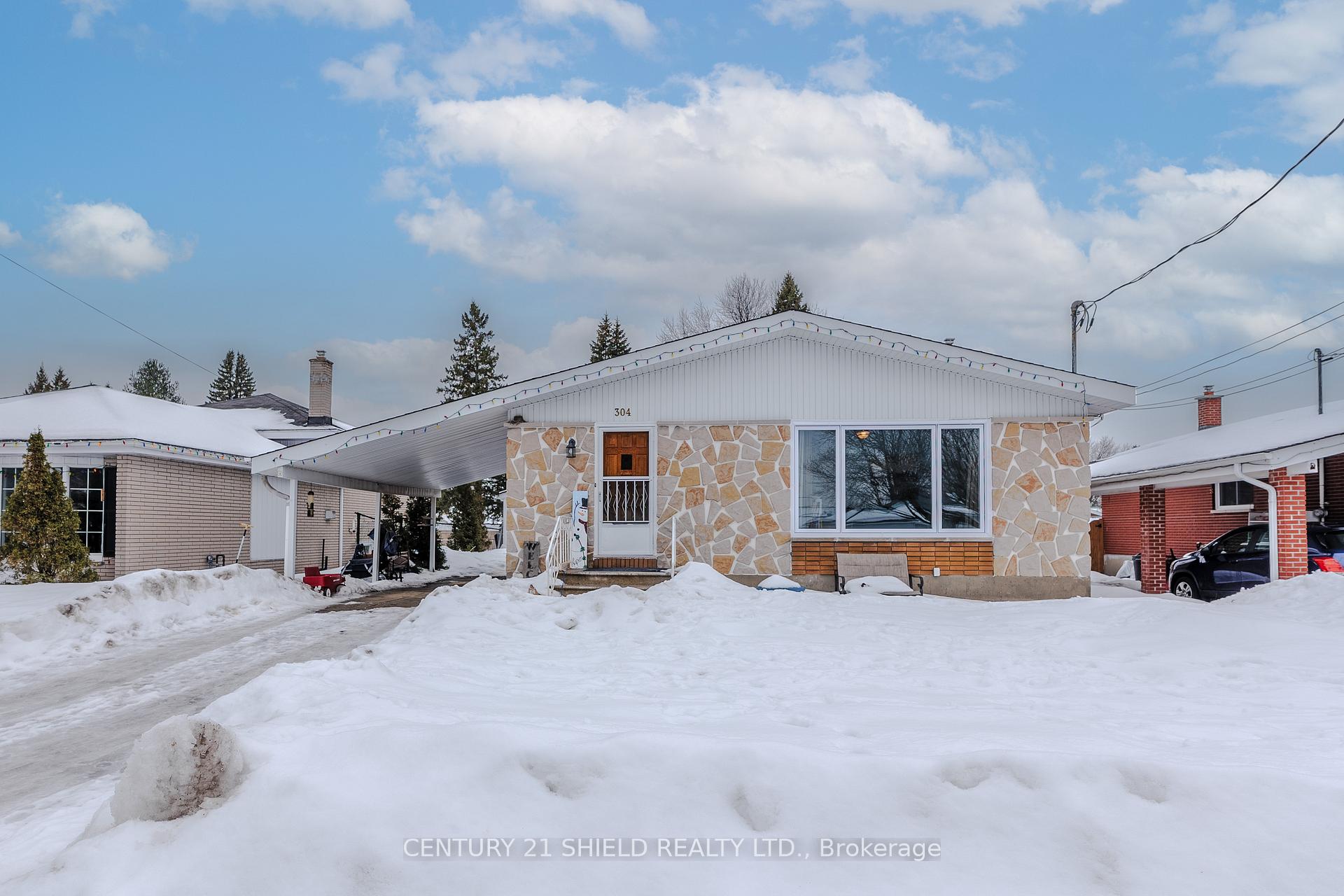 Photo 2 of 304 Wallrich Avenue, Cornwall — HOMEH