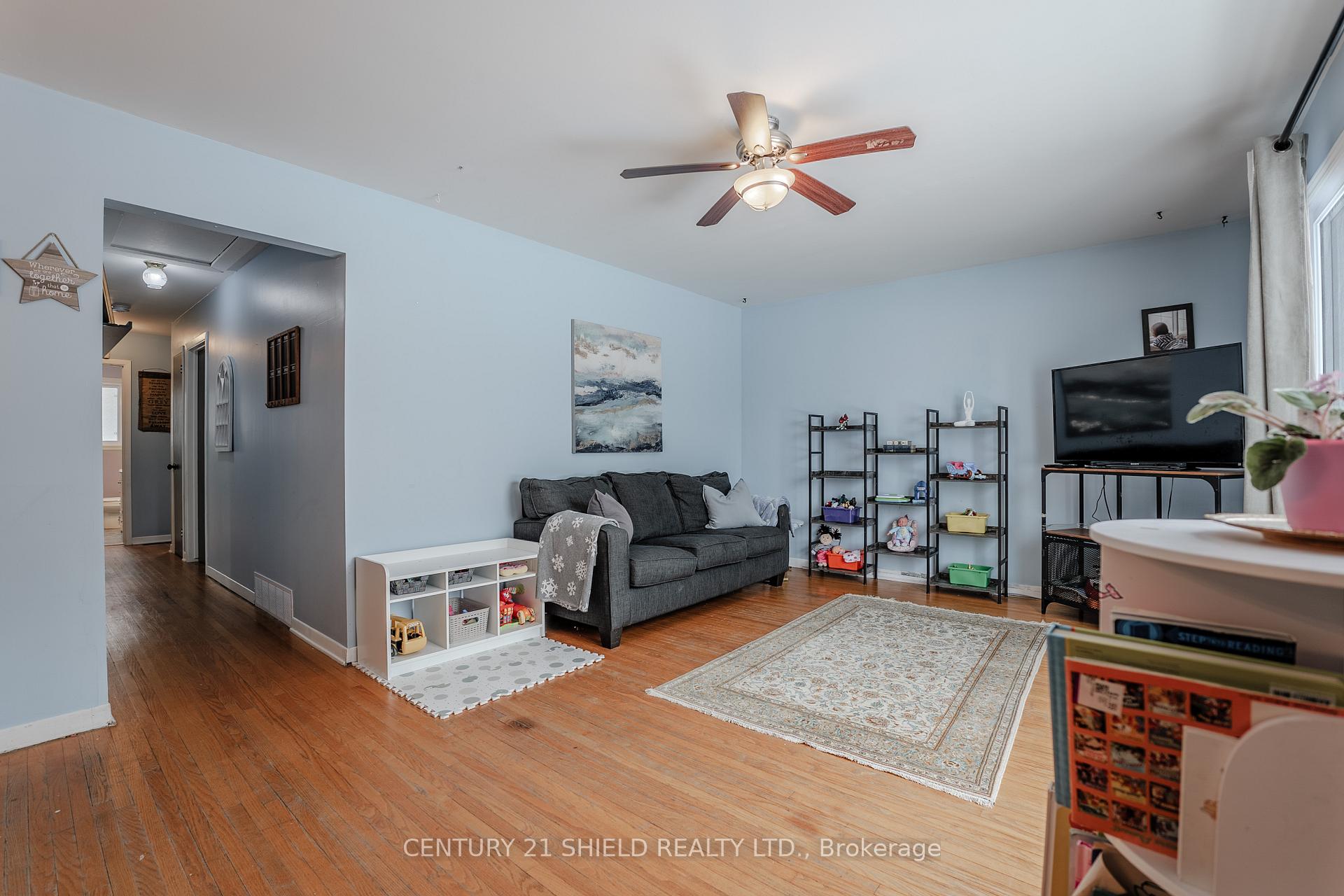 Photo 7 of 304 Wallrich Avenue, Cornwall — HOMEH