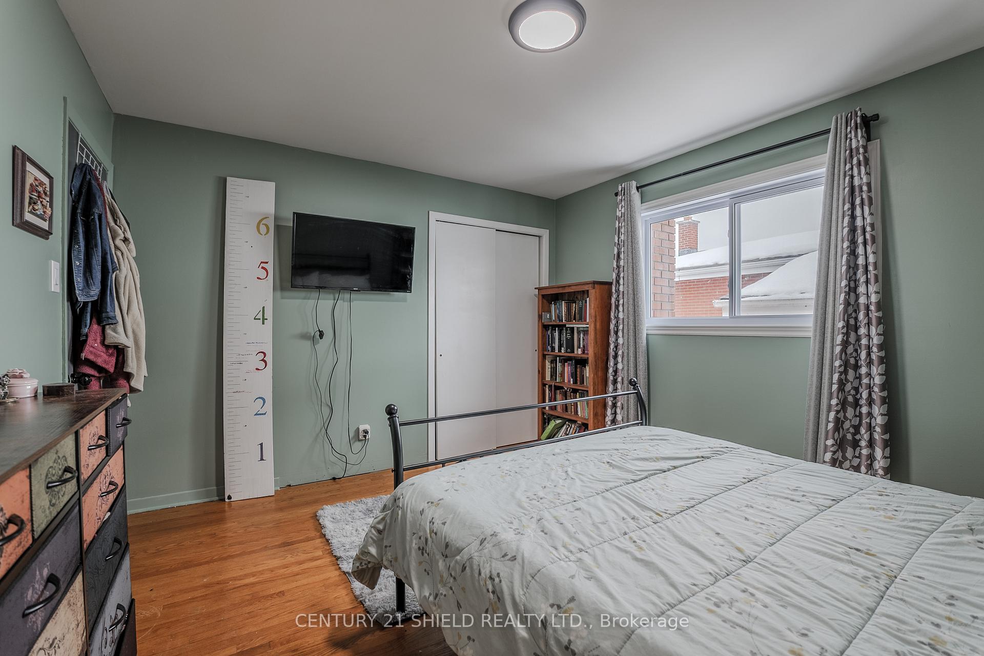 Photo 14 of 304 Wallrich Avenue, Cornwall — HOMEH