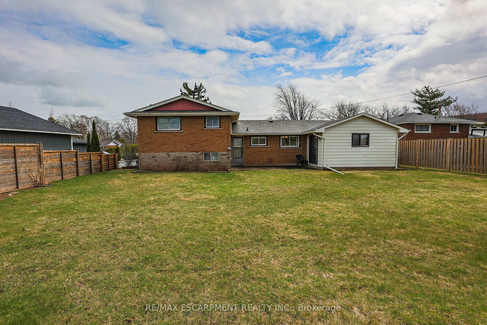 Photo 9 of 43 Emily Street, Grimsby, Grimsby West — HOMEH