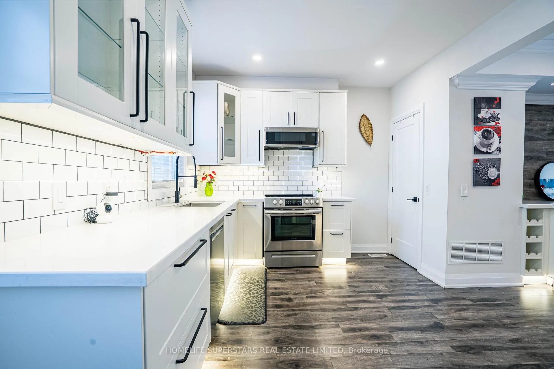 Photo 10 of 73 Clinton Street, Hamilton, Stipley — HOMEH