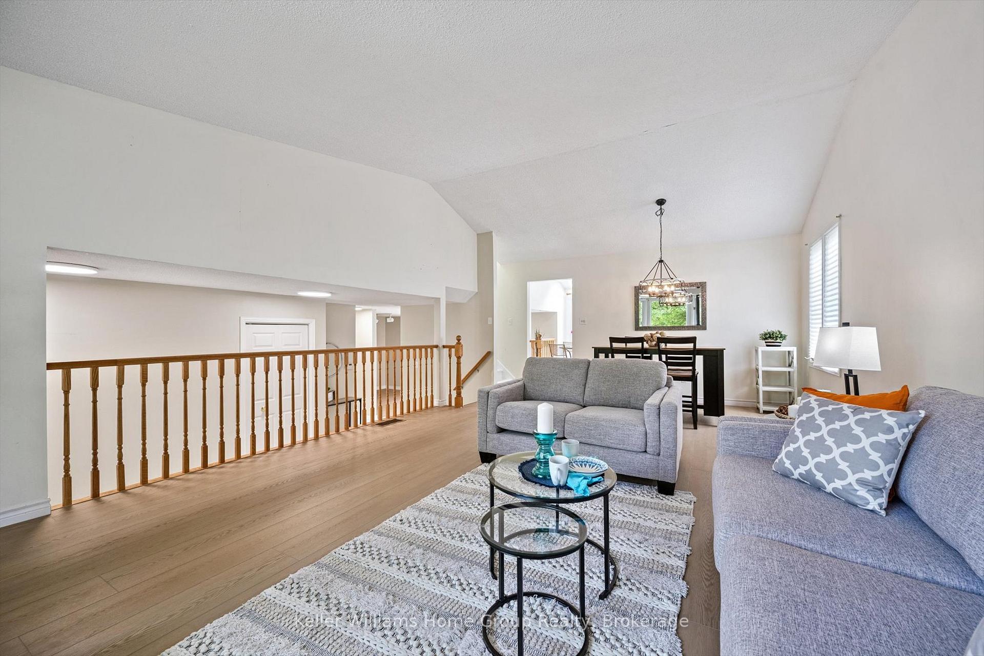 Photo 9 of 44 Greenwich Drive, Guelph, Willow West/Sugarbush/West Acres — HOMEH