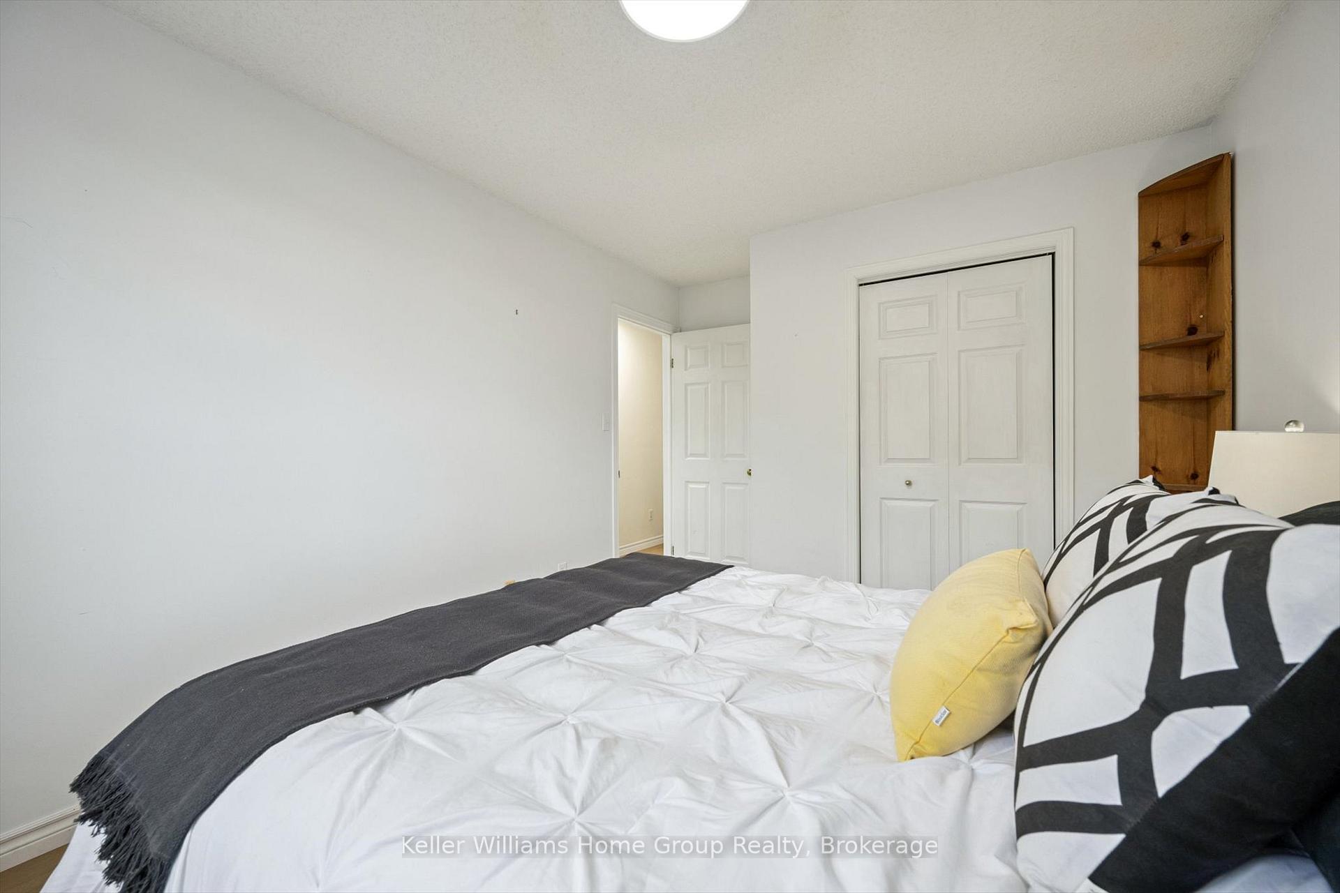 Photo 24 of 44 Greenwich Drive, Guelph, Willow West/Sugarbush/West Acres — HOMEH