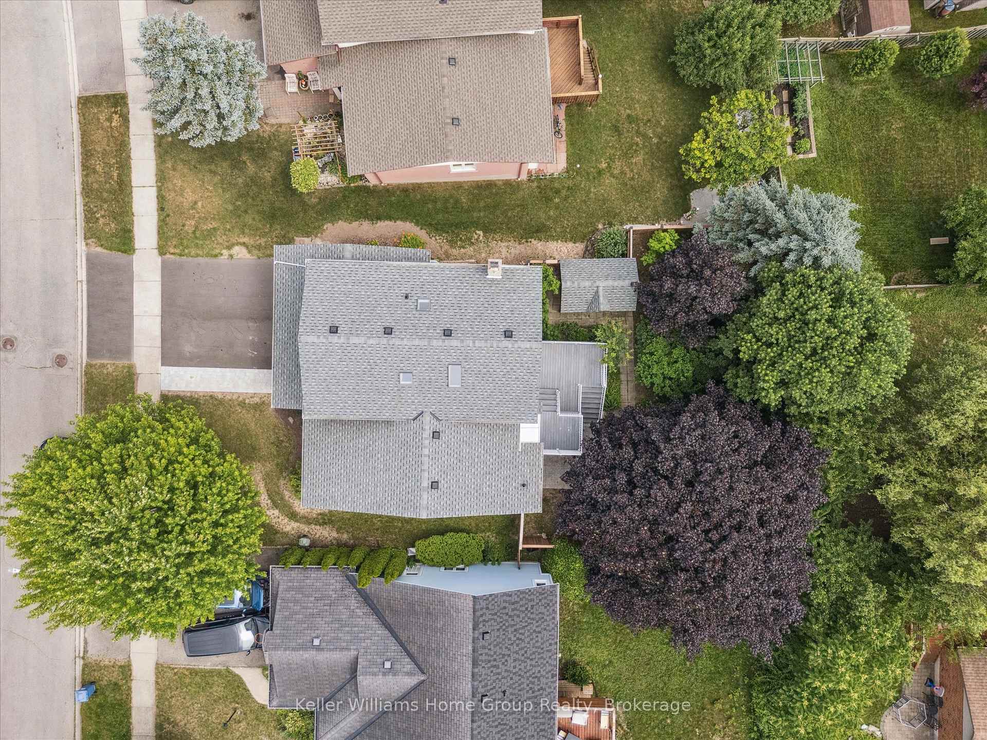 Photo 41 of 44 Greenwich Drive, Guelph, Willow West/Sugarbush/West Acres — HOMEH